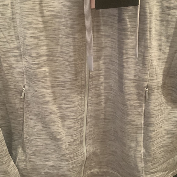 Spyder women’s active wear jacket-light weight - Picture 4 of 13